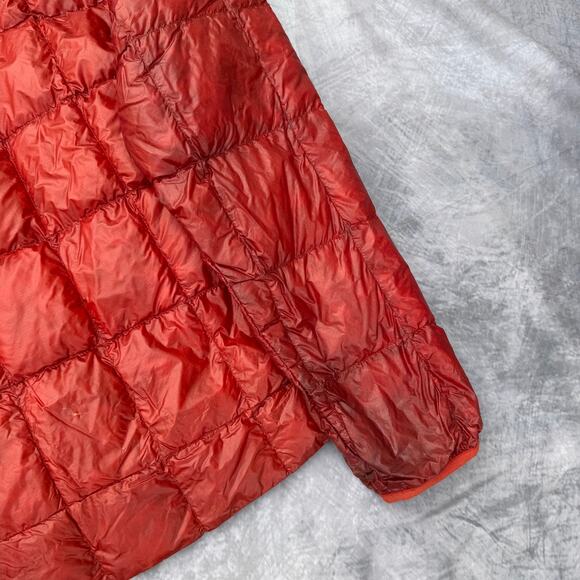 Men's Montbell Red Superior Goose Down Lightweight Puffer Packable Jacket Sz S - Picture 8 of 10